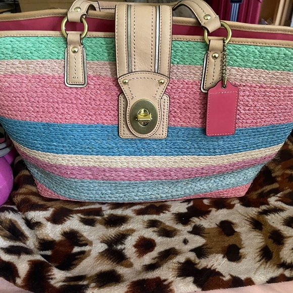 Coach  handbag - Picture 1 of 4